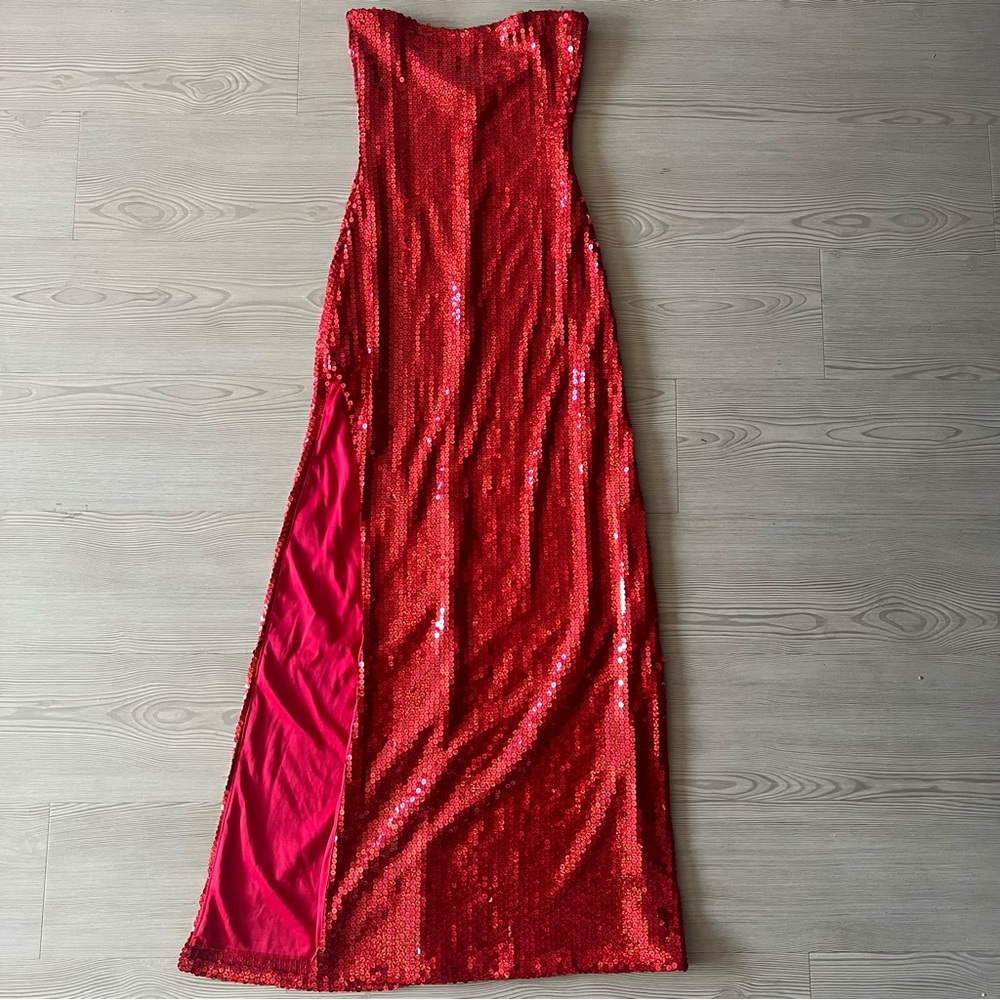 Elegant Strapless Red Sequin Dress